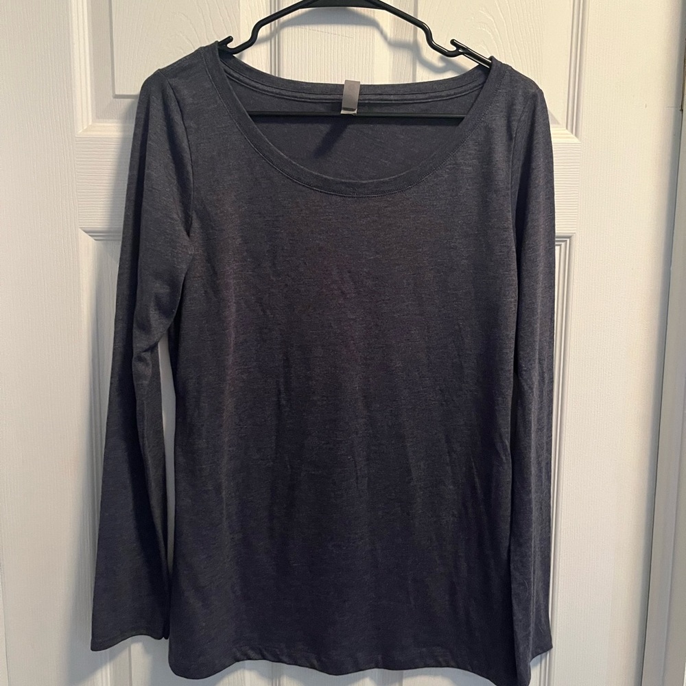 Next Level long sleeve tee XL